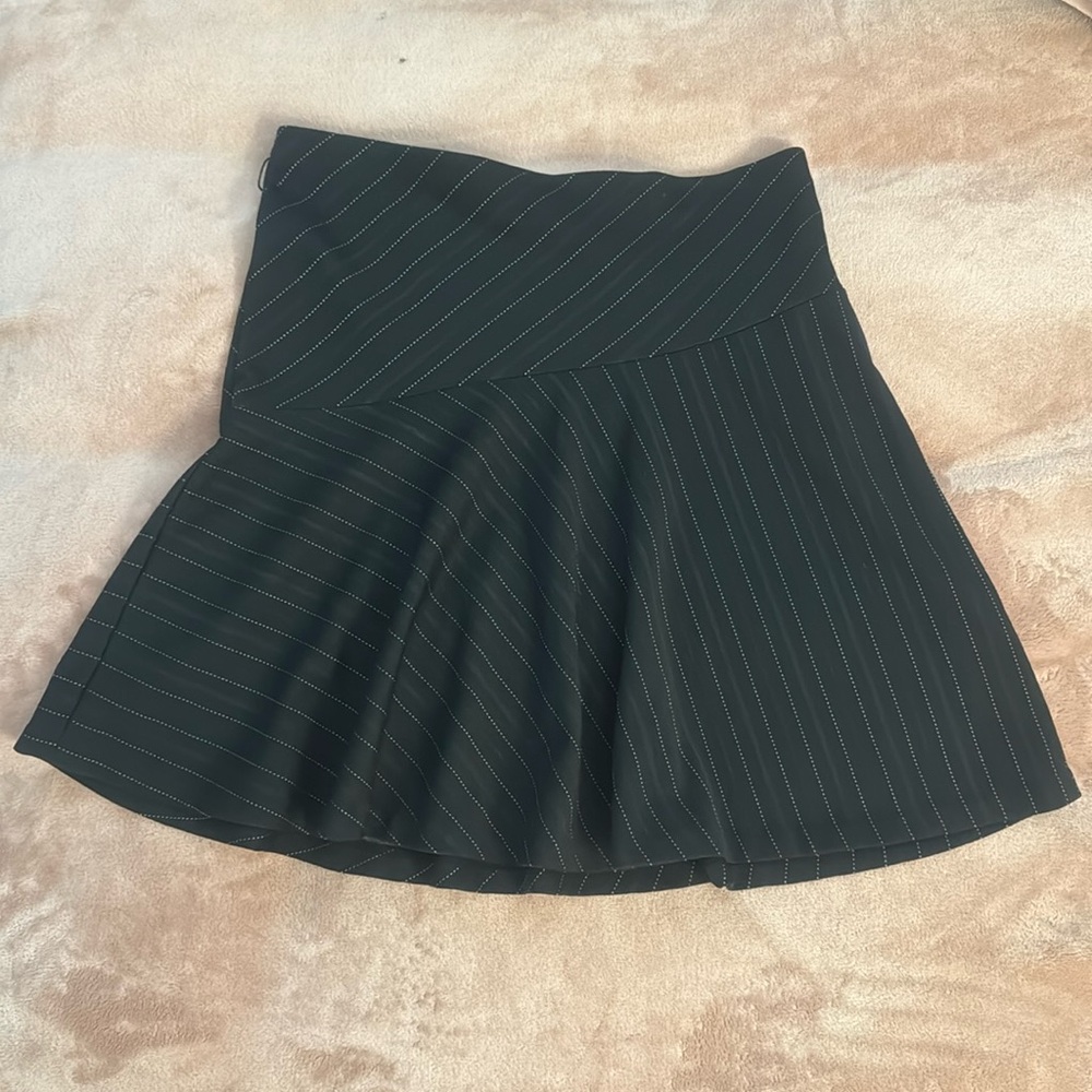 Size XS Pinstriped skirt